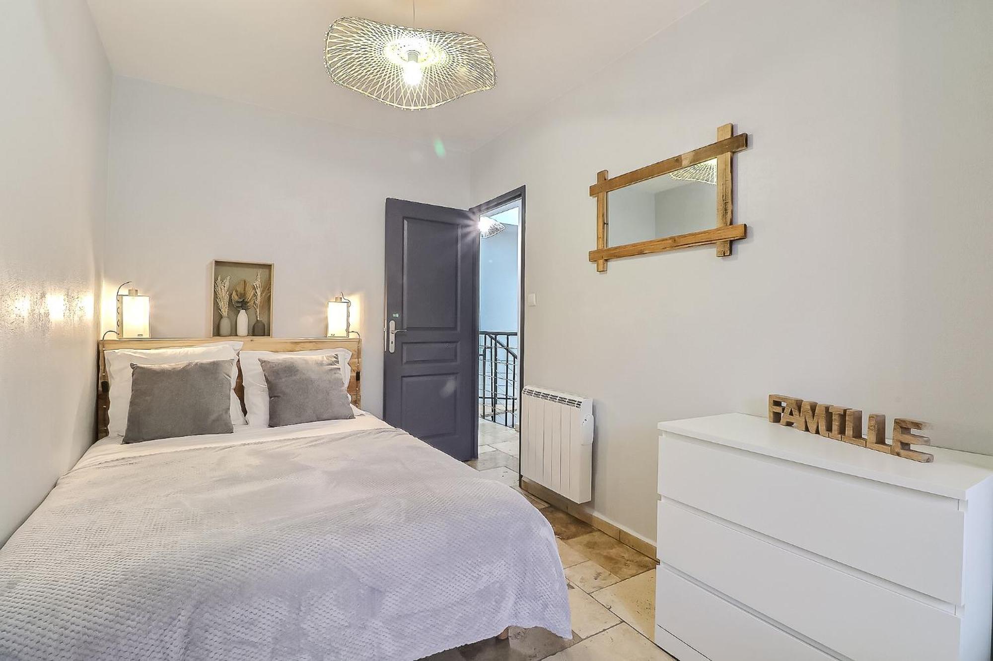 Le Logy-Cosy - Appartement 5 Pers - Clim Wifi Cosy Garage Saint-Gilles  Eksteriør bilde
